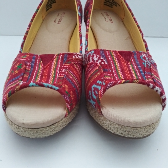 Somoma Aztec print peep toe wedges - Picture 5 of 15